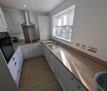 2 bedroom detached house to rent - Photo 4