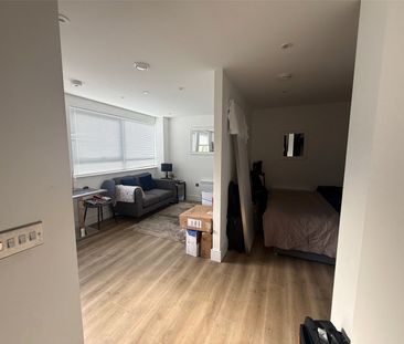 apartment to rent Wood Street, East Grinstead, West Sussex, RH19 - Photo 3