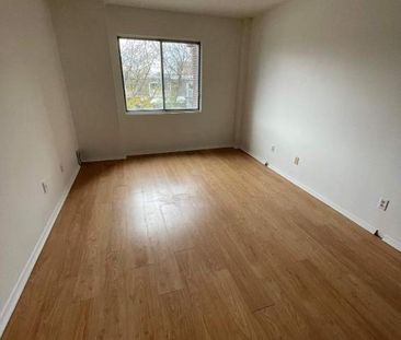 1 CH - 1 SDB - Côte Saint-Luc - $1,240 /mo - Photo 4