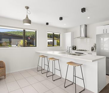 Minaret Ridge Family Home - Photo 1