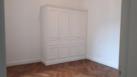 location Appartement F7 DE 193.95m² À PARIS - Photo 3