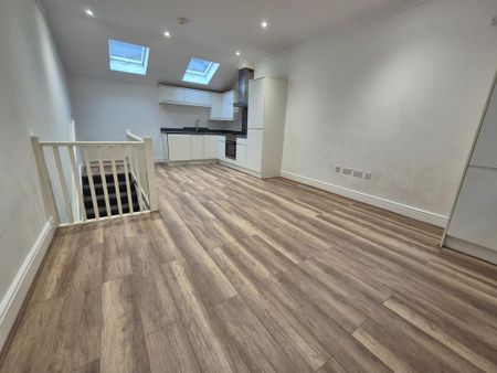 1 bedroom flat to rent - Photo 2