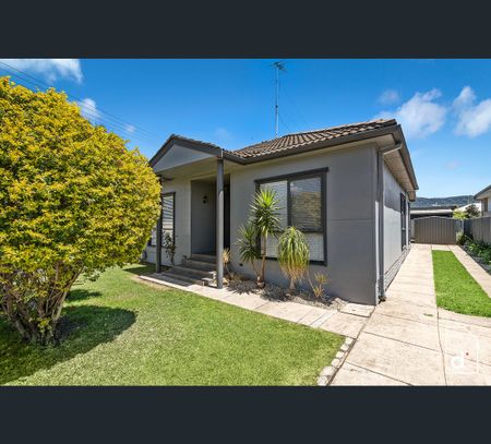 64 Donald Street, Fairy Meadow, NSW 2519 - Photo 5