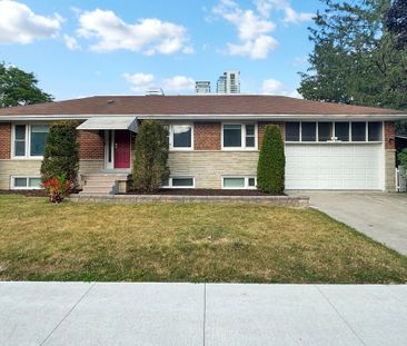 For Lease - 105 Betty Ann Drive, Toronto, Ontario - Photo 6