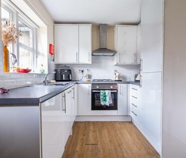 2 bedroom terraced house to rent - Photo 1