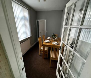 4 bedroom townhouse to rent - Photo 1