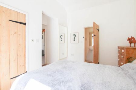 1 bedroom semi-detached house to rent - Photo 5