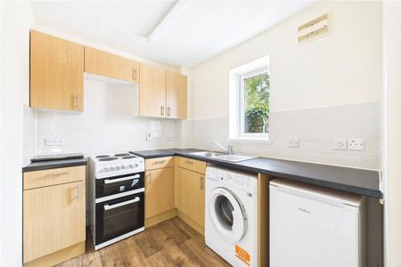 Adwood Court, Thatcham, Berkshire, RG19 - Photo 4
