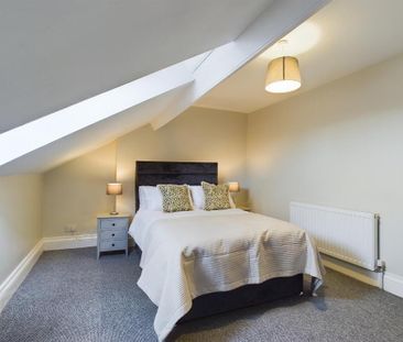 Apt 1, 340 Newtownards Road, Belfast, BT4 1HE - Photo 2