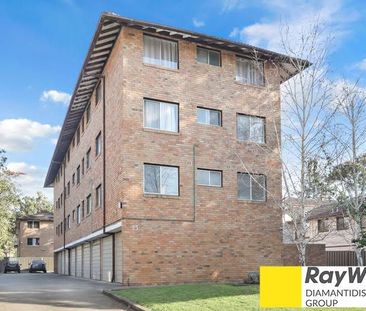 2 Bedroom Unit in Kingswood - Photo 1