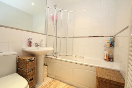 1 bedroom apartment to rent - Photo 5