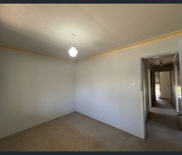 Spacious Family Home - Photo 4