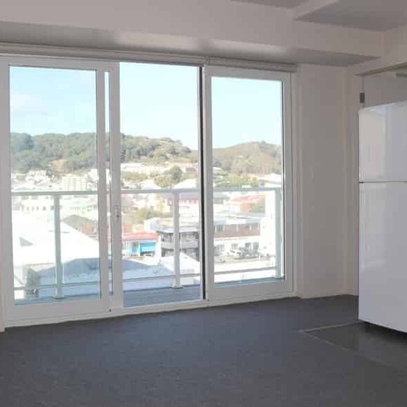 One Bedroom Apartment - Power Included in rent - Photo 1