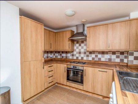 1 Bed Flat, Wallington, SM6 - Photo 3