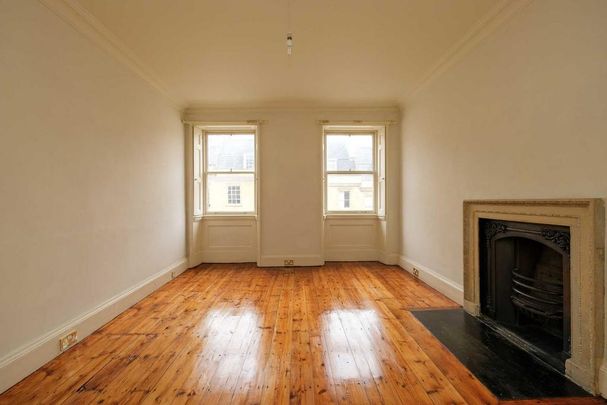 7 bedroom townhouse to rent - Photo 1