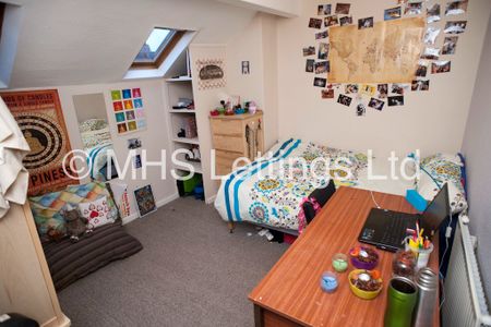 3 Bedroom Mid Terraced House for rent in Carberry Place - Photo 3
