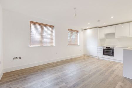 2A Wey Hill, Haslemere - 1 bedroomProperty for lettings - Seymours - Photo 4