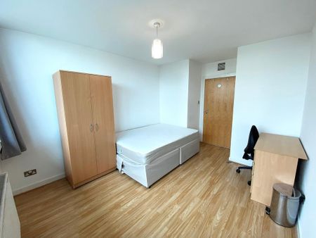 2 bedroom apartment to rent - Photo 2
