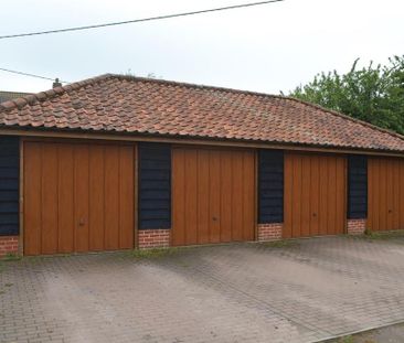 2 bedroom semi-detached house to rent - Photo 6