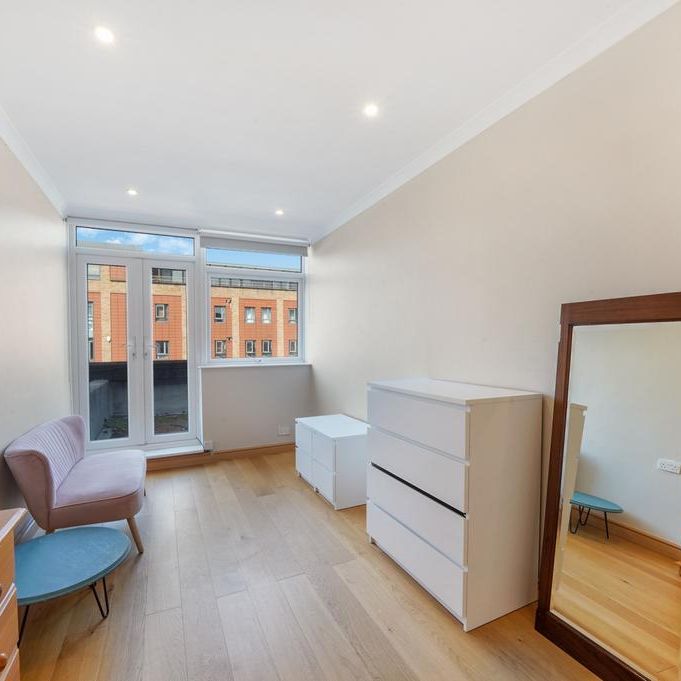 4 bedroom apartment to rent - Photo 1