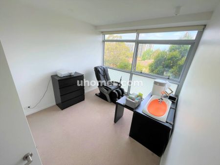 2Bedrooms, 2Bathrooms - Photo 3