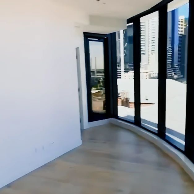 1 Bedroom Apartment - Photo 1