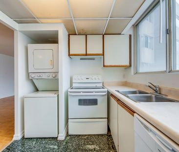 For Lease - 3700 Kaneff Crescent Unit# 1705, Mississauga, Ontario - Photo 5