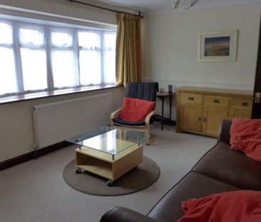 3 bedroom detached house to rent - Photo 2