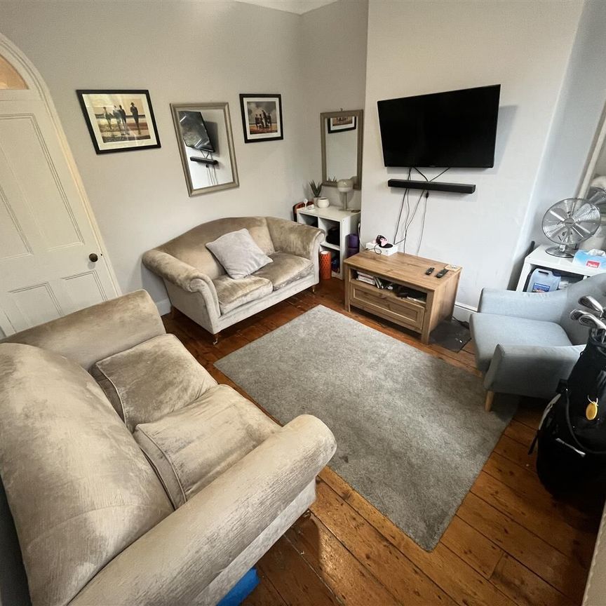 Ash Terrace, Headingley, LS6 3JD, Leeds - Photo 1