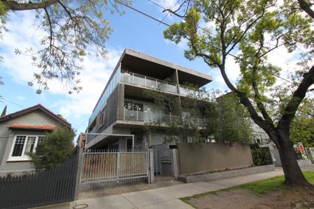 LUXURY ELWOOD LIVING - Photo 5