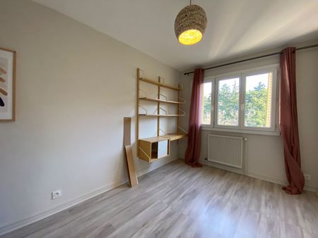 Location Appartement 4 pièces 85m² - Photo 3