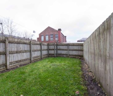 2 bedroom townhouse to rent - Photo 4