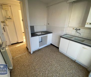 Location Appartement 3 pièces 52m² TOULON 83100 - Photo 2