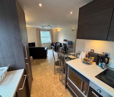1 Bed Flat, The Junxion, LS5 - Photo 2