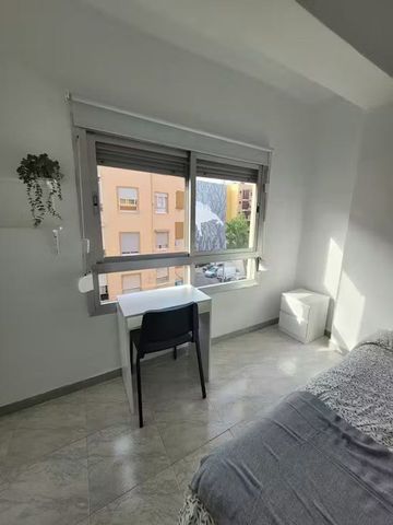 Carrer de Sant Lluís Bertran, Torrent, Valencian Community 46900 - Photo 4