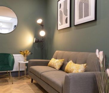 Room 4, 42 Grace Avenue, Belfast, BT5 5JH - Photo 1