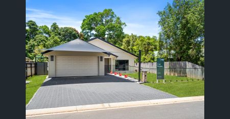 Beautiful family home with solar, batteries + powered shed - Photo 5