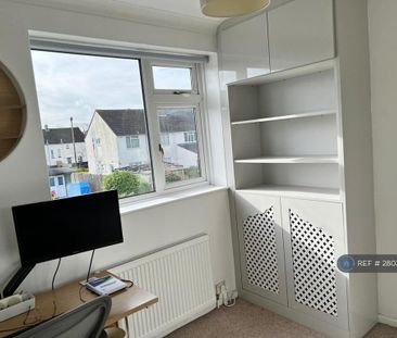 3 bedroom semi-detached house to rent - Photo 6