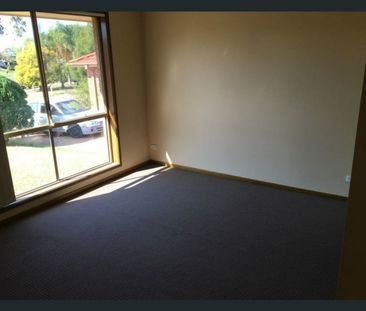 Comfortable Family Home in a Convenient Location - Photo 3