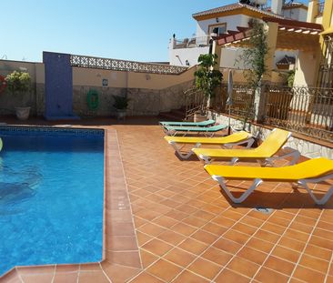 For rent for long season stunning villa 5 min. from Nerja - Photo 1