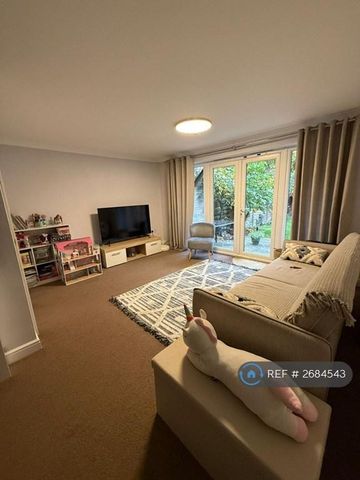 3 bedroom terraced house to rent - Photo 2