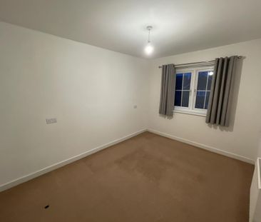 3 bedroom semi-detached house to rent - Photo 6