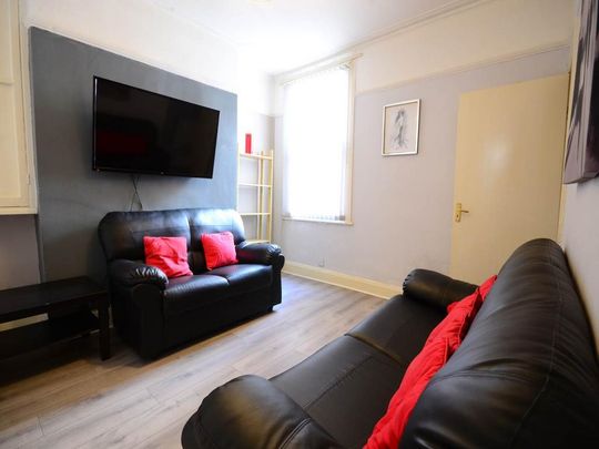 4 bedroom house share to rent - Photo 1