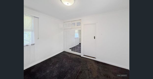 Leafy & Quiet – One-Bedroom Flat in West Chatswood - Photo 1