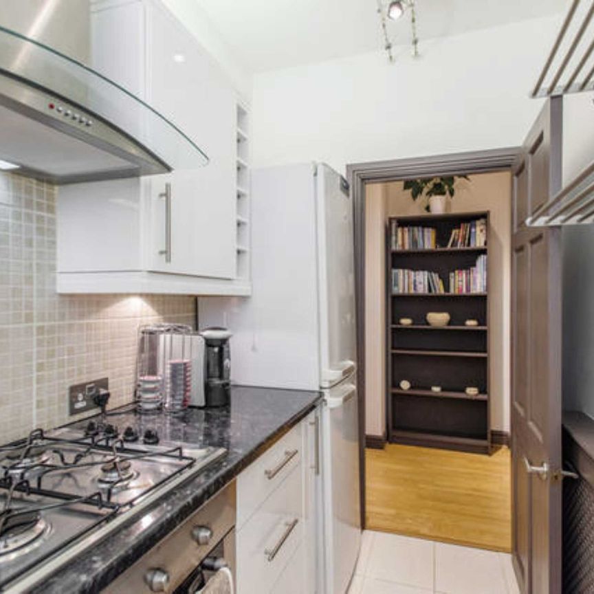 Pembridge Villas, Notting Hill, W11, London - Photo 1