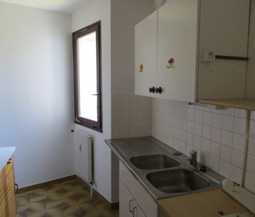 Location Appartement 3 pièces 74m² - Photo 2