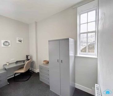 En-Suite Room - Photo 6