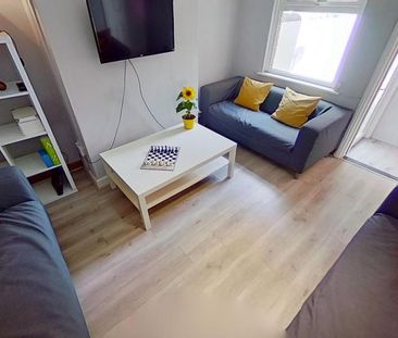 1 bedroom in a house share to rent - Photo 3