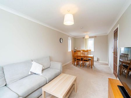 2 bedroom flat to rent - Photo 3