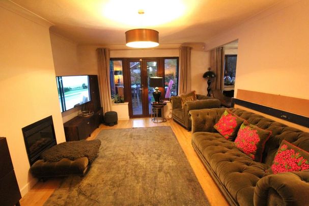 3 bedroom semi-detached house to rent - Photo 1